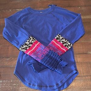 Free people long sleeve with crochet sleeves